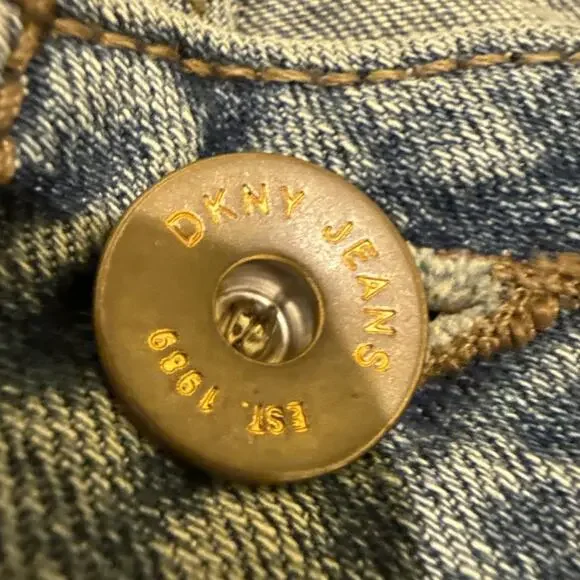 DKNY Soho Jean-Womens Blue Medium Wash Denim Jeans-Bootcut-Size 6S/C - Picture 7 of 16